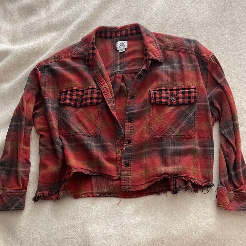 women’s cropped flannel